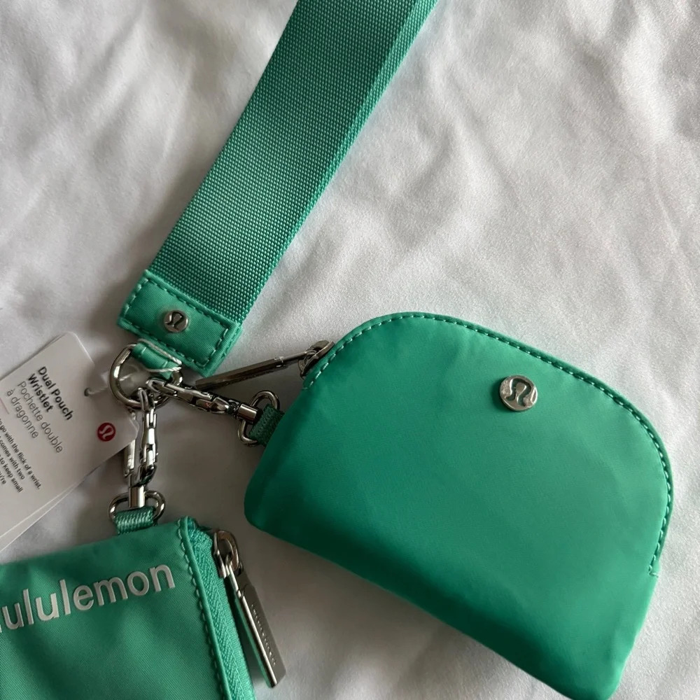 71🆕💚 Lululemon Dual Pouch Wristlet Paradise Green Vapour - Picture 3 of 6